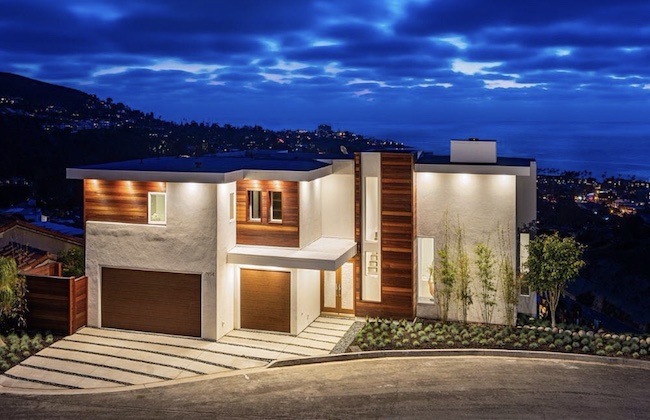 Contemporary style home in San Diego